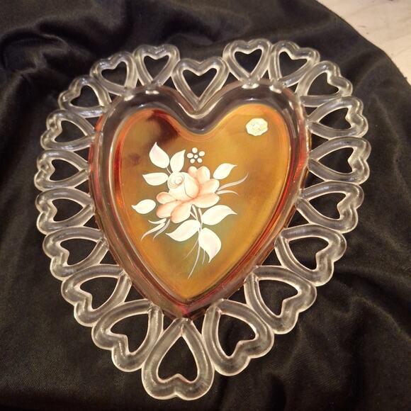 Westmoreland Ruby Red Handpainted Signed Glass Rose Heart Plate - Picture 1 of 5